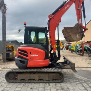 KUBOTA U55-4